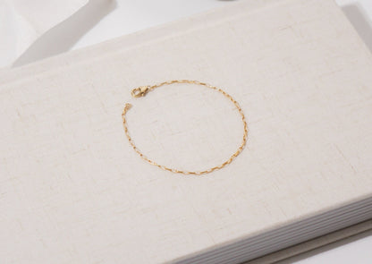 Gold Mini Paperclip Bracelet